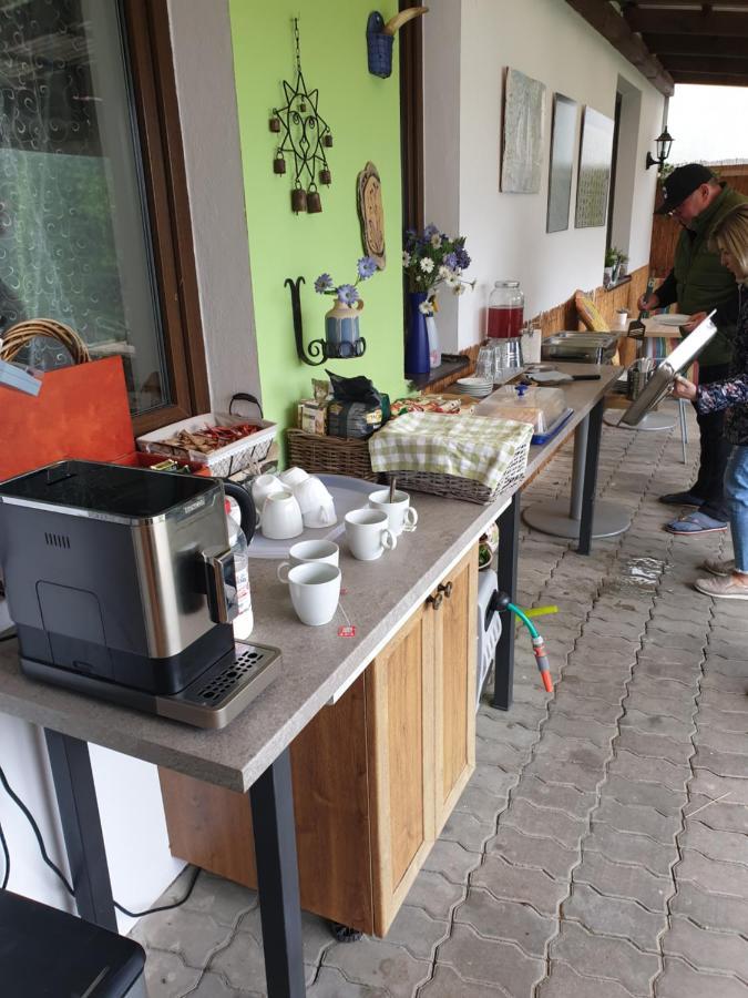 Hotel Penzion Cizku u Trebone Esterno foto