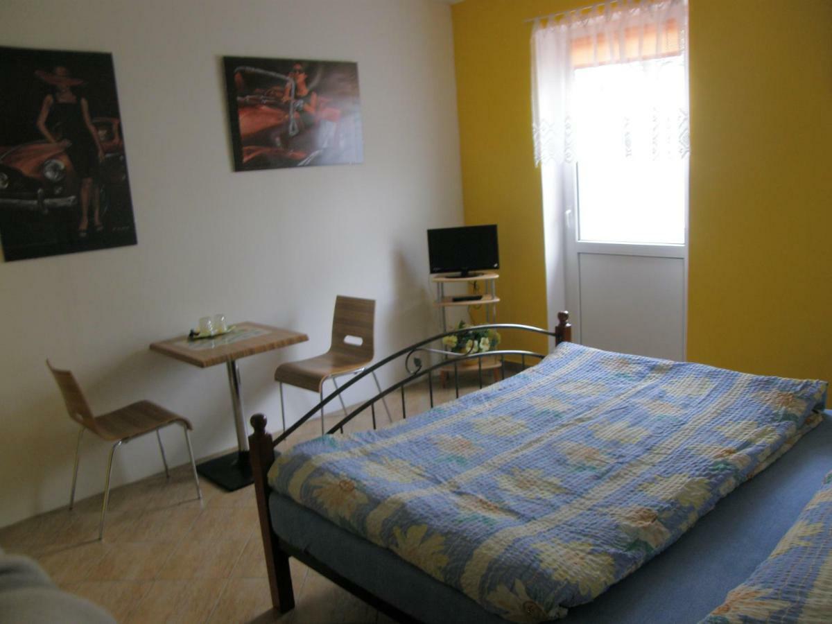 Hotel Penzion Cizku u Trebone Esterno foto