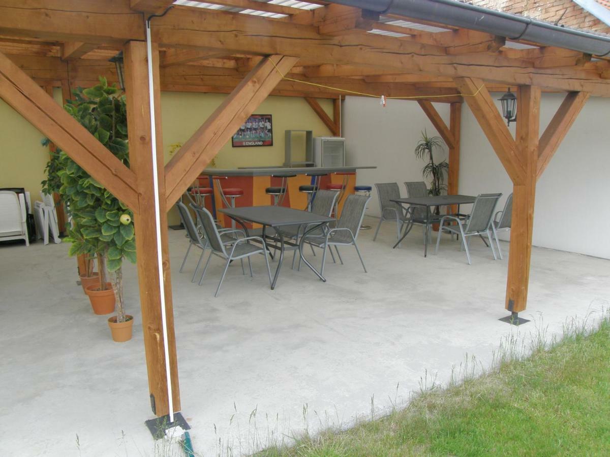 Hotel Penzion Cizku u Trebone Esterno foto